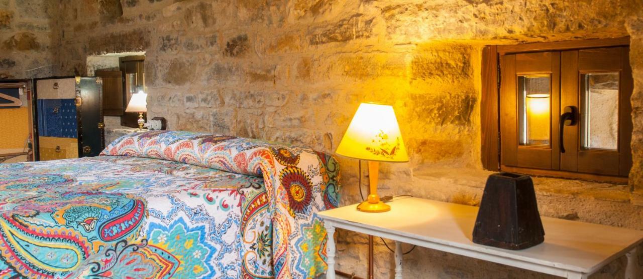 Casa Mur De Alujan Tierrantona Ngoại thất bức ảnh