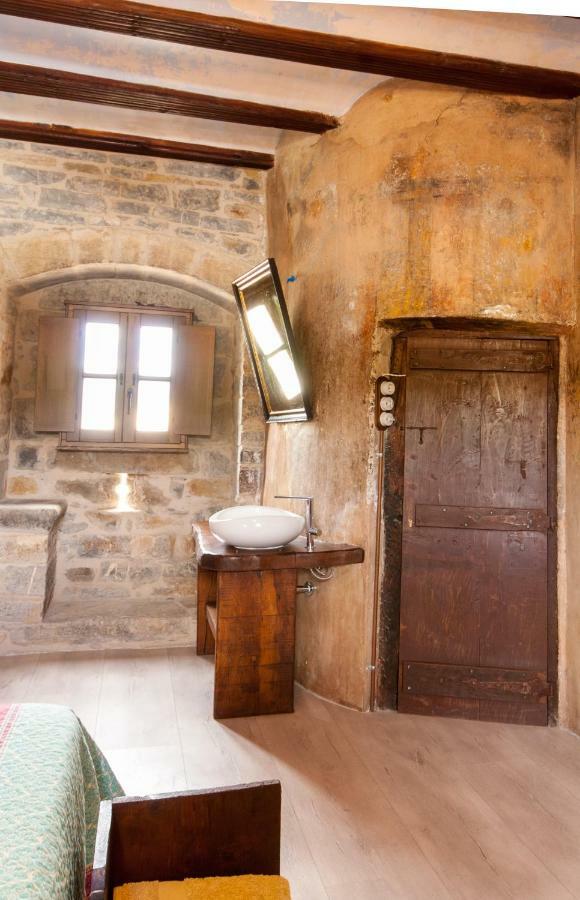 Casa Mur De Alujan Tierrantona Ngoại thất bức ảnh