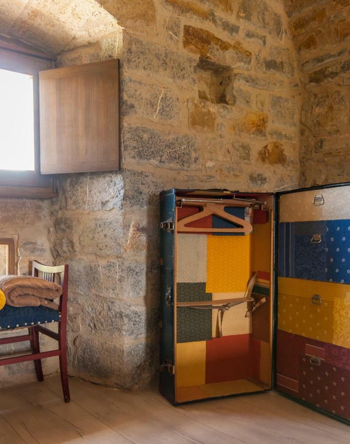 Casa Mur De Alujan Tierrantona Ngoại thất bức ảnh